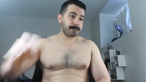 Angel Fusco online show from April 23, 1:35 pm