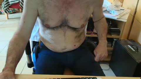 Snapshot of angelgarcia269 chatting on November 14, 11:53 am angelgarcia269 online show from November 14, 11:53 am