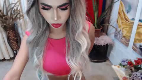 DIVINE ANGEL online show from February 1, 1:44 am