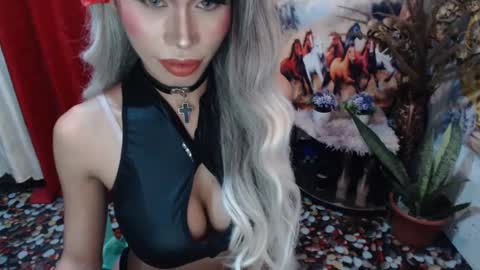 DIVINE ANGEL online show from March 11, 9:24 am