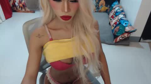 DIVINE ANGEL online show from December 18, 12:49 am