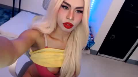 DIVINE ANGEL online show from June 6, 11:20 pm