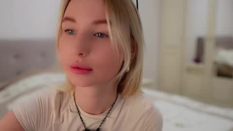 Gabby online show from December 20, 5:42 pm