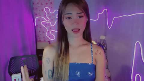 Snapshot of angelic_sex chatting on May 24, 8:36 pm Angelica online show from May 24, 8:36 pm