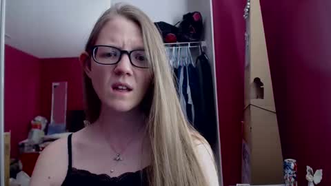 Snapshot of angelicangel3 chatting on February 27, 12:21 am AngelicAngel online show from February 27, 12:21 am