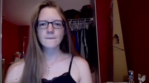 Snapshot of angelicangel3 chatting on February 27, 6:29 am AngelicAngel online show from February 27, 6:29 am