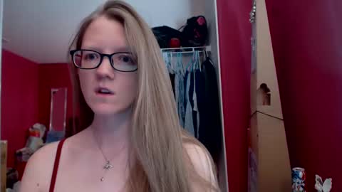 Snapshot of angelicangel3 chatting on February 27, 7:26 pm AngelicAngel online show from February 27, 7:26 pm