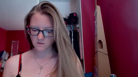 Snapshot of angelicangel3 chatting on September 18, 5:59 pm AngelicAngel online show from September 18, 5:59 pm