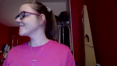 Snapshot of angelicangel3 chatting on September 29, 5:34 am AngelicAngel online show from September 29, 5:34 am