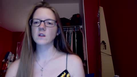 Snapshot of angelicangel3 chatting on October 1, 5:24 am AngelicAngel online show from October 1, 5:24 am