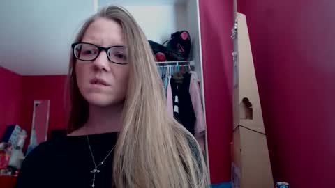 Snapshot of angelicangel3 chatting on November 5, 8:53 pm AngelicAngel online show from November 5, 8:53 pm