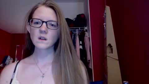 Snapshot of angelicangel3 chatting on November 9, 12:42 am AngelicAngel online show from November 9, 12:42 am