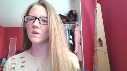 Snapshot of angelicangel3 chatting on December 13, 11:32 pm AngelicAngel online show from December 13, 11:32 pm