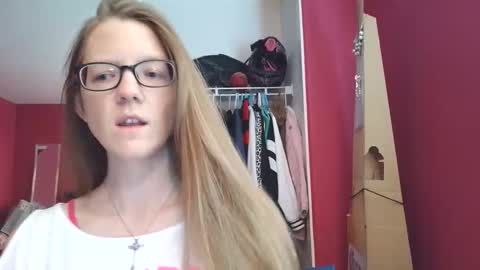 AngelicAngel online show from March 6, 5:20 pm