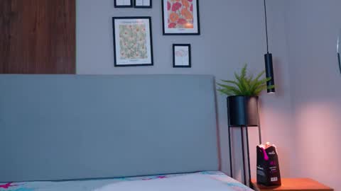 Angel iin hell online show from February 13, 11:28 am