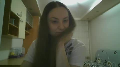 Snapshot of angelina_26 chatting on June 13, 9:24 pm Angelina 26 online show from June 13, 9:24 pm