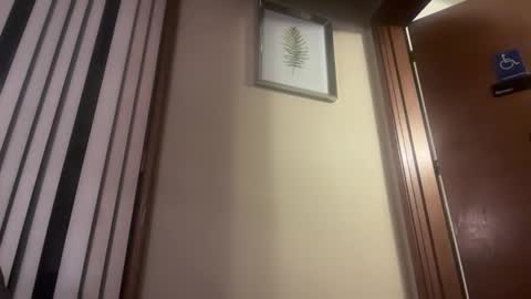 Snapshot of angelina_hall chatting on October 12, 5:28 am angelina_hall online show from October 12, 5:28 am