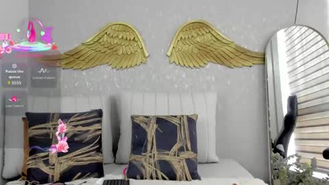 Snapshot of angelina_ruspoli chatting on May 29, 4:27 pm Angelina online show from May 29, 4:27 pm