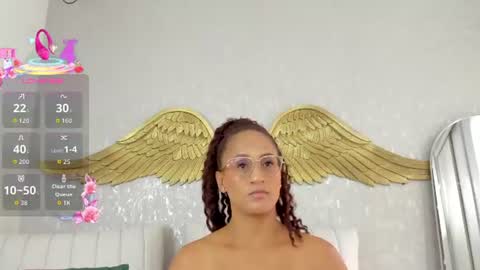 Snapshot of angelina_ruspoli chatting on July 25, 5:54 pm Angelina online show from July 25, 5:54 pm