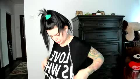 Angelina online show from November 19, 8:47 am