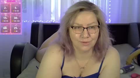 AngelinaGlam online show from October 12, 10:58 am