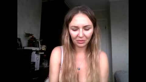 angelinalove28 online show from October 19, 7:42 am