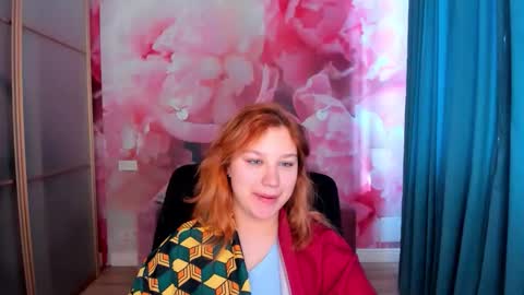Snapshot of angelinalow chatting on April 26, 5:27 am AngelinaLow online show from April 26, 5:27 am
