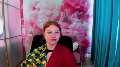 Snapshot of angelinalow chatting on May 11, 11:27 am AngelinaLow online show from May 11, 11:27 am