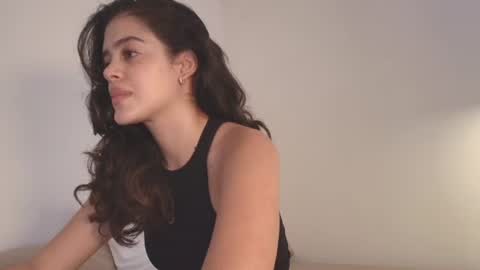 Snapshot of angelinarosss_ chatting on July 17, 10:14 pm online show from July 17, 10:14 pm