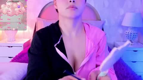 angeline online show from March 9, 12:09 pm