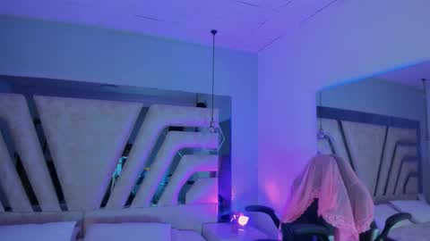 Angeline Heet online show from September 16, 3:07 am