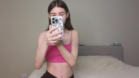 Snapshot of angelinejo chatting on April 3, 3:04 am Angel online show from April 3, 3:04 am