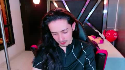 angelis savage online show from February 17, 7:42 pm