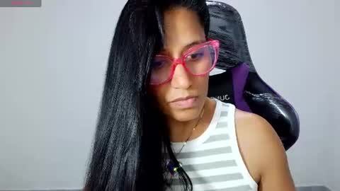 angela online show from July 22, 7:49 pm