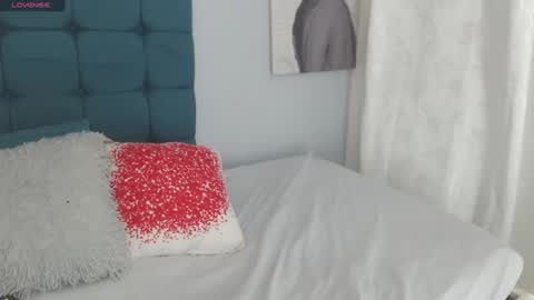 angel online show from February 4, 12:19 am