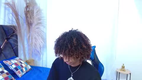 Angel online show from November 25, 8:09 pm