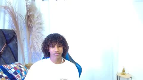 Angel online show from November 27, 8:33 pm