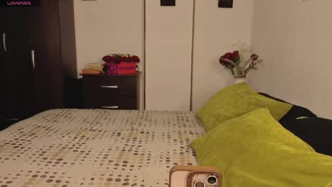  ANGELA ISABELLA  online show from June 6, 3:39 pm