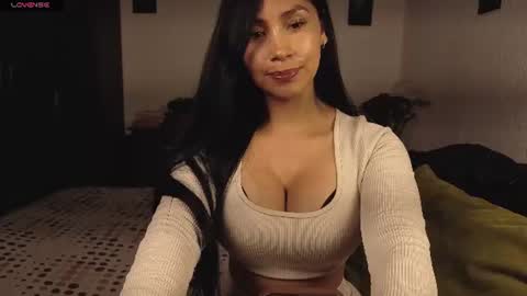  ANGELA ISABELLA  online show from June 12, 10:08 pm