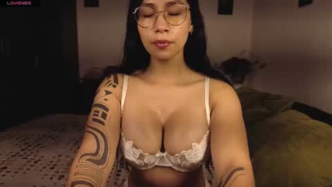  ANGELA ISABELLA  online show from June 20, 12:30 pm