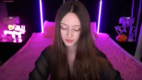 AngelBlush online show from November 9, 2:15 pm