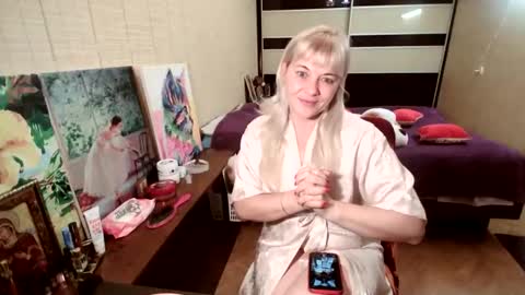 Snapshot of angelleah chatting on October 12, 6:34 am angelleah online show from October 12, 6:34 am