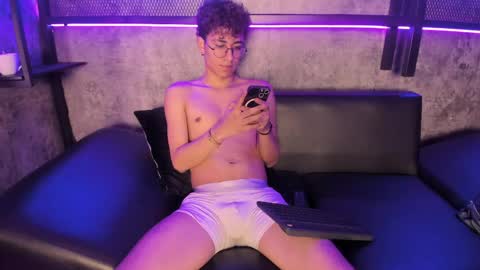 angelobellini online show from April 27, 3:21 pm