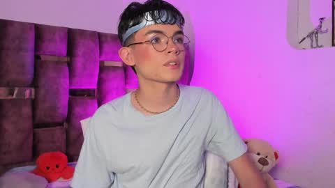 Angelo I work from home this is my room  online show from January 3, 4:22 am