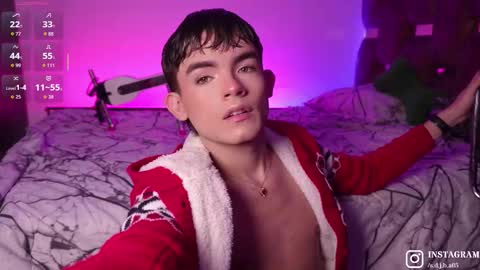 Angelo I work from home this is my room  online show from October 14, 6:58 am