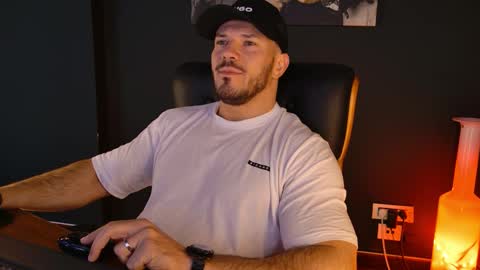 BlackWolf online show from December 21, 8:21 am