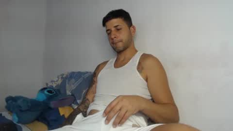Snapshot of angelof_fire chatting on February 12, 6:09 pm Angel online show from February 12, 6:09 pm