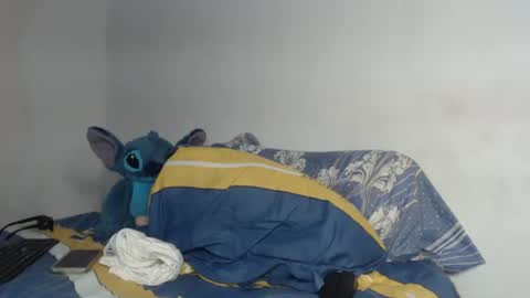 Snapshot of angelof_fire chatting on February 14, 1:56 am Angel online show from February 14, 1:56 am