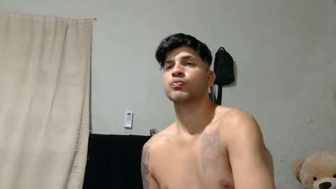 Snapshot of angelof_fire chatting on April 28, 1:48 am Angel online show from April 28, 1:48 am