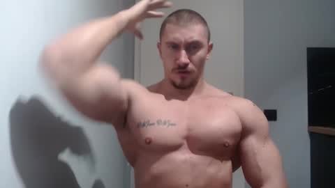  ------- SEX SHOW WITH GUYS AND GIRLS  MUSCLE SHOW online show from December 7, 6:37 pm